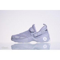 Tenisky NIKE Jordan Trunner LX